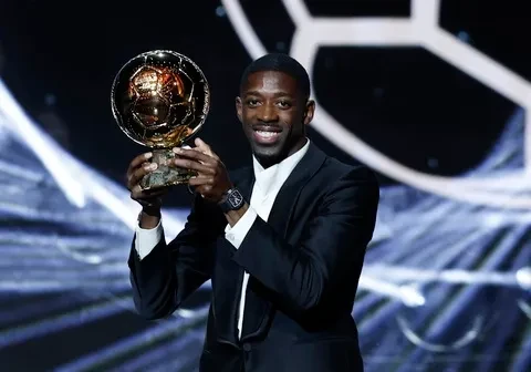 Tiền đạo Ousmane Dembele rạng rỡ bên các danh hiệu tập thể và cá nhân cao quý trong sự nghiệp bóng đá
