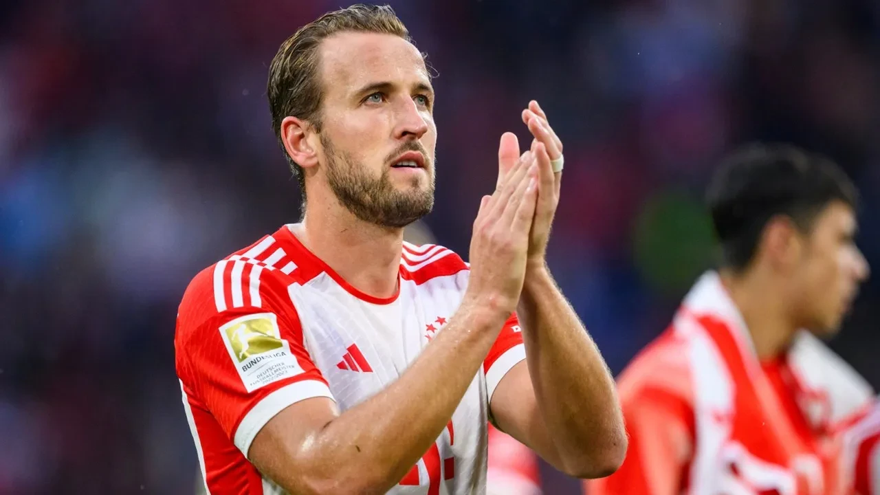 Hình ảnh Harry Kane thi đấu đầy quyết tâm trong màu áo câu lạc bộ Bayern Munich